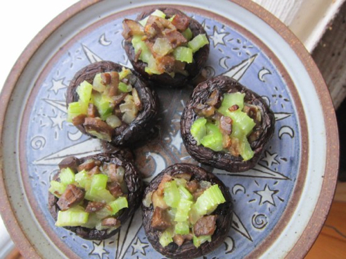 Low-Carbohydrate Stuffed Mushrooms